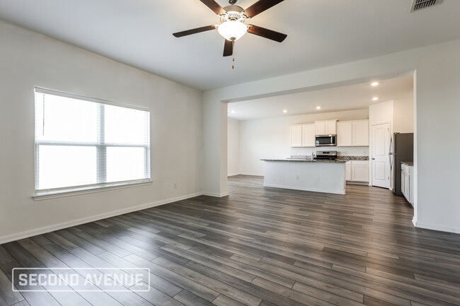 Photo - 10906 Juliette Pass