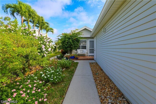 Photo - 127 Bristol Ln