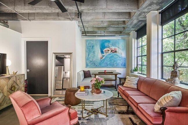 Photo - 1065 United Ave SE Unidad 202