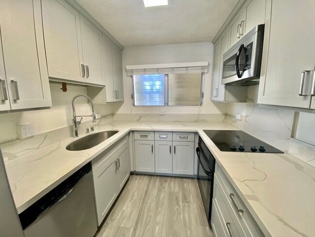 RENOVATED 2 bedroom, 2 bathroom at Waipuna... - RENOVATED 2 bedroom, 2 bathroom at Waipuna... Unidad 1302 Rental