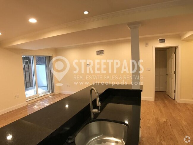 Building Photo - 1 bedroom in Cambridge MA 02138 Rental