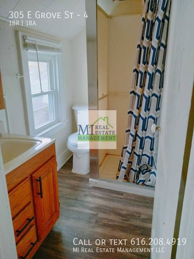 Photo - 305 E Grove St Unit 4