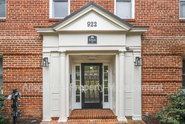 Photo - 922 S Washington St