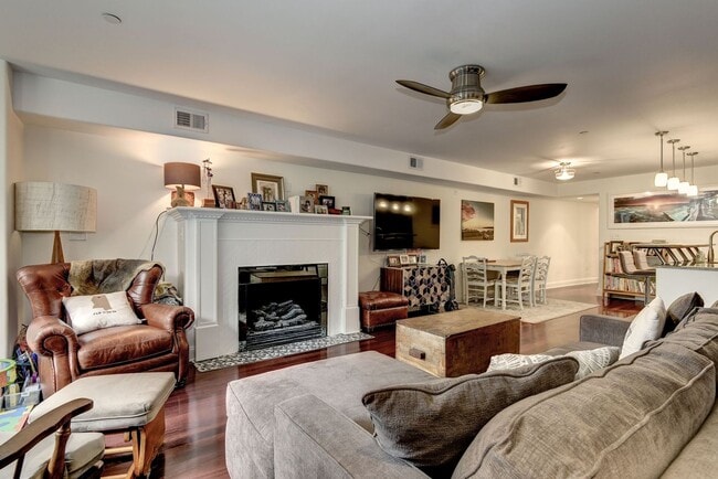 Building Photo - Historic Victorian Charm Meets Modern City Living — 1 BR + Den / 2 BA in Columbia Heights