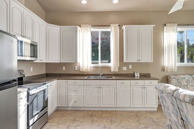 Photo - 2861 Eastview Terrace