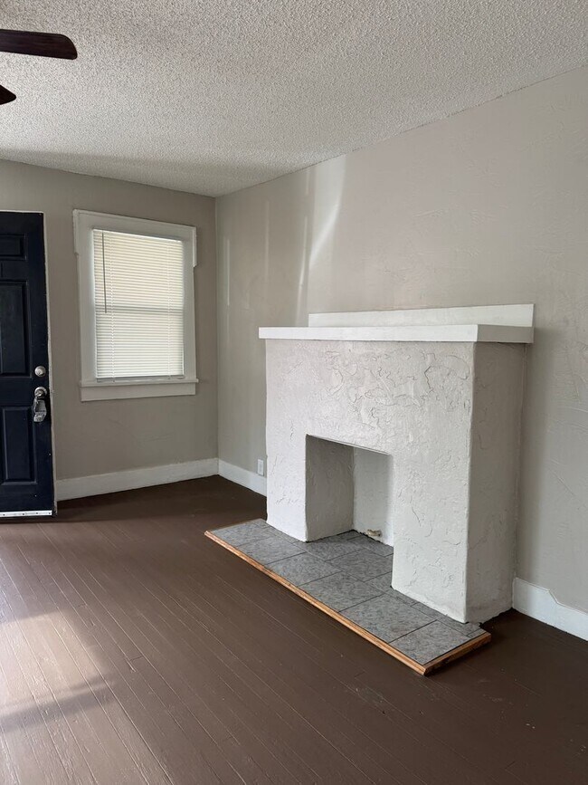 Photo - 702 N Buchanan St Unidad A