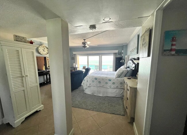 Photo - 880 Mandalay Ave Unit S511