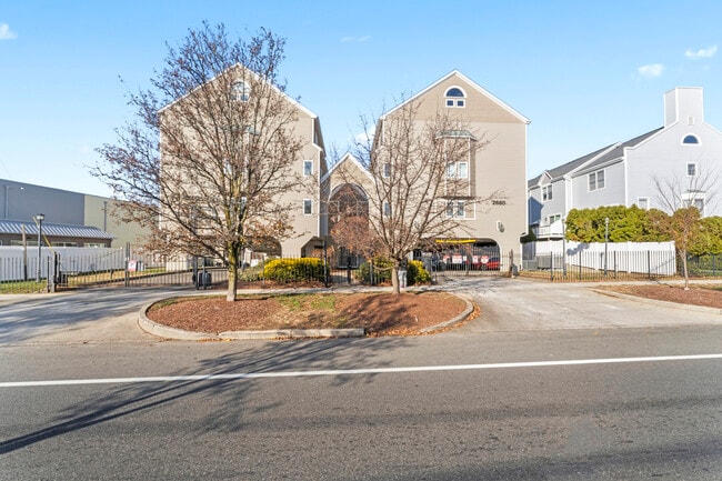 Building Photo - 2660 North Ave Unit 217