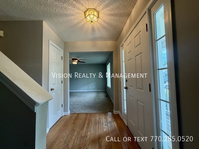 Photo - 229 Bainbridge Cir
