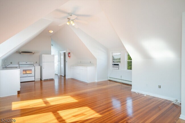 Photo - 52 Franklin Pl Unit 3