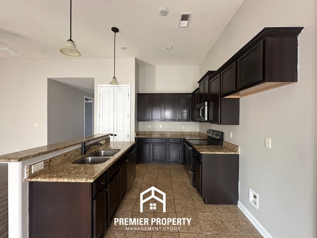 Photo - 2274 Southern Woods Dr