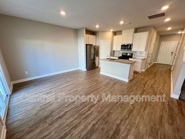 Photo - 613 Reese Ln