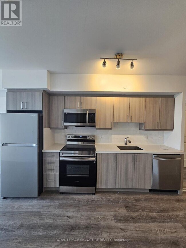 Photo - 556 Marlee Ave Unit 421