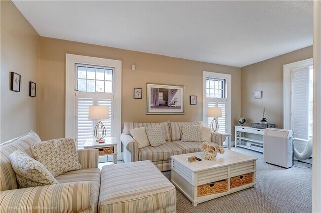 1 Bliss Rd