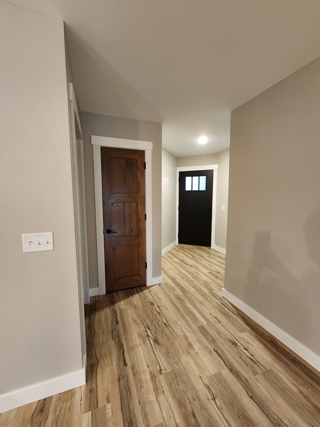 Photo - 2317 Lake Rd