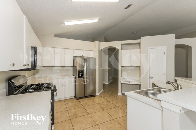 Photo - 1403 Scotch Pine Dr