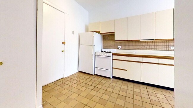 Photo - Top Floor Sheridan Park Studio Unidad 4653 3E