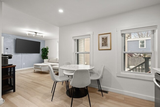 Photo - 42 White St Unidad 1