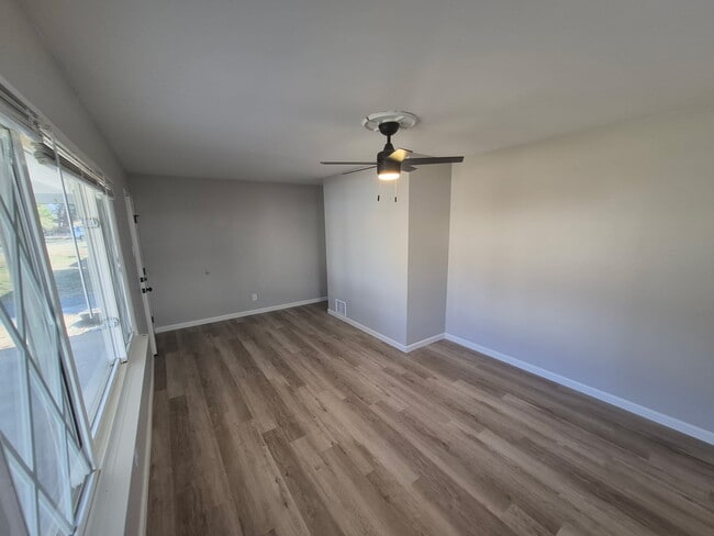 Photo - 3515 Dixie Dr