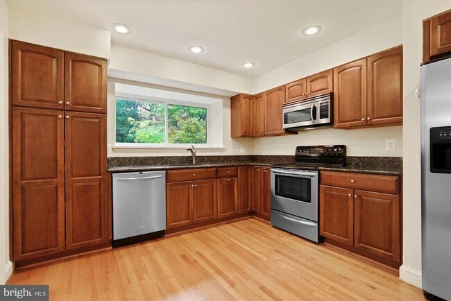 Photo - 2057 Golf Course Dr Townhome