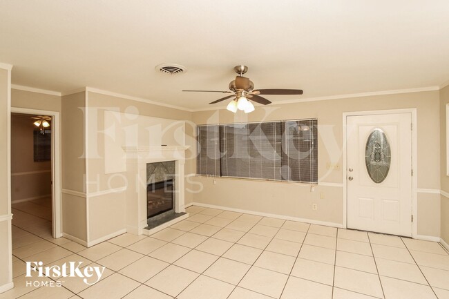 Photo - 988 Cardon Dr