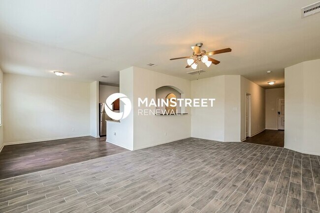 Photo - 4 Bedroom Pet-Friendly Home in MAGNOLIA, TX with Main Street Renewal