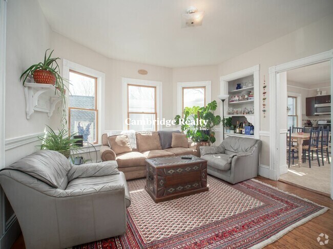 Building Photo - 318 Beacon St Unit 3 Rental