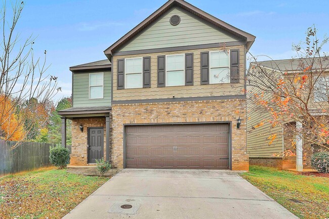 Photo - McDonough Home Spacious and Close to Everything!