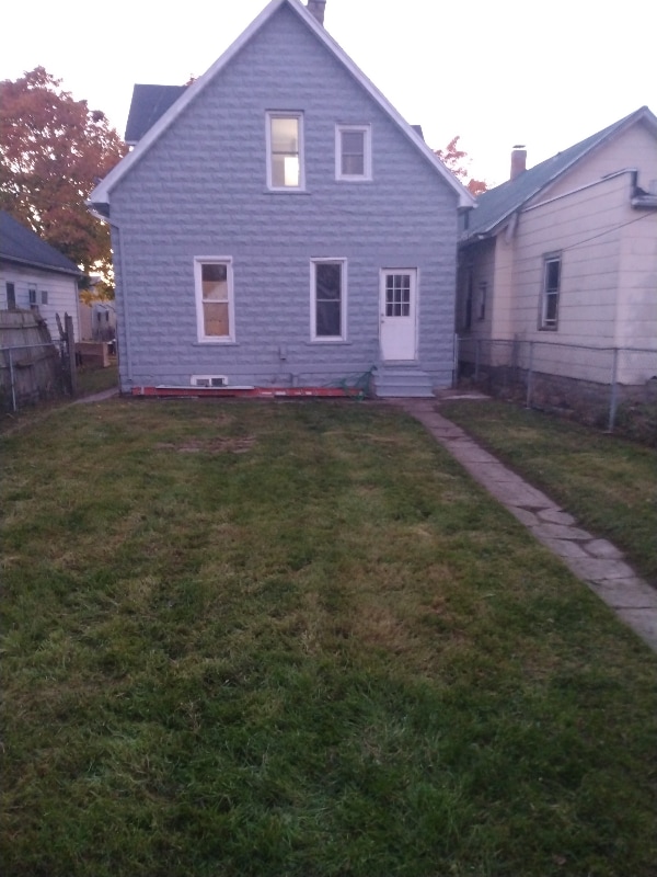 Photo - 621 Raymer Blvd