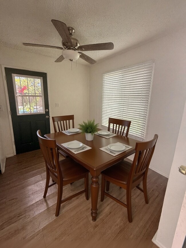 Photo - 4714 W 152nd St