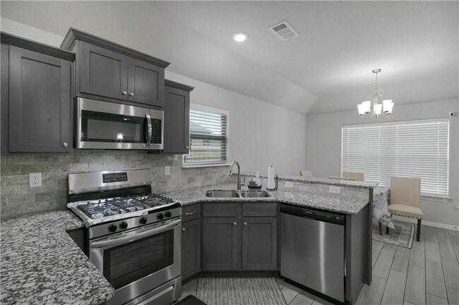 Photo - 6906 SW Basswood Ave