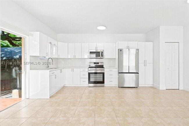 Photo - 145 NE 60th St
