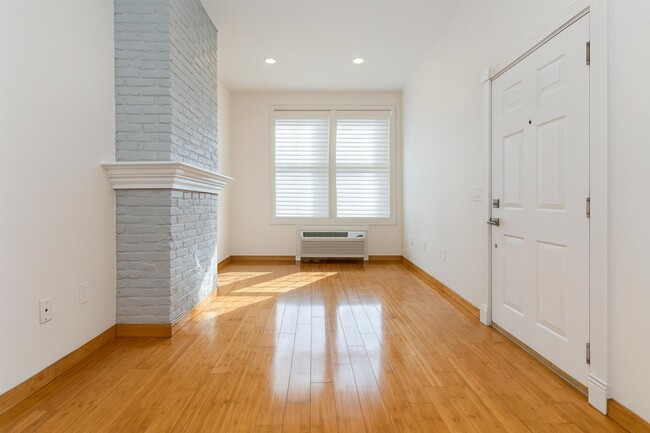 Photo - 3683 John F. Kennedy Blvd Unidad 2