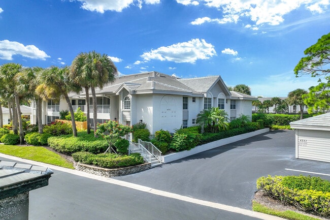 Photo - 4251 Lake Forest Dr