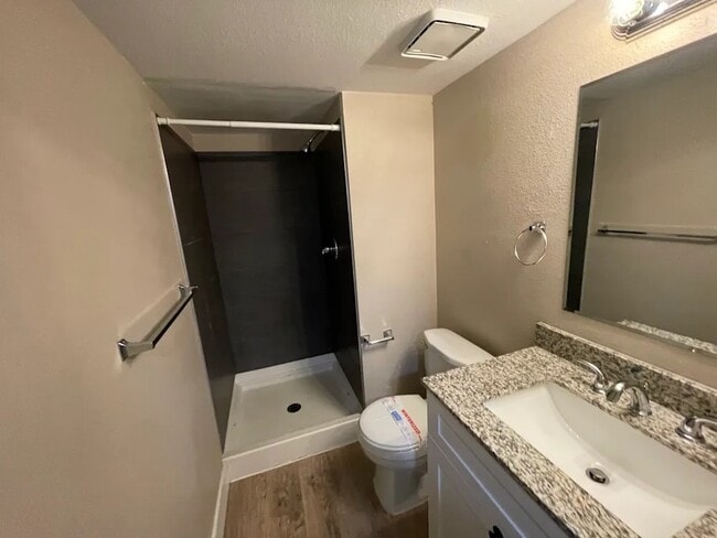 Photo - 8902 Cottonwood Way