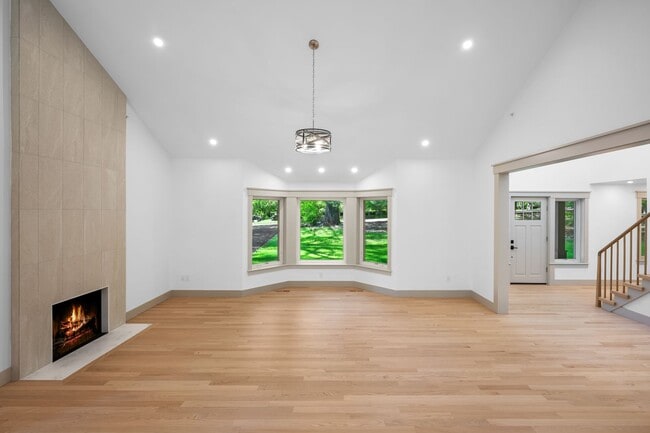 Photo - Modern Farmhouse 3 Bedroom 3.5 Barhroom