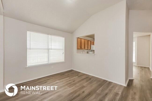 Photo - 10836 Deauville Cir N