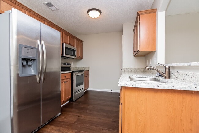 Photo - 9435 Darren Cir S