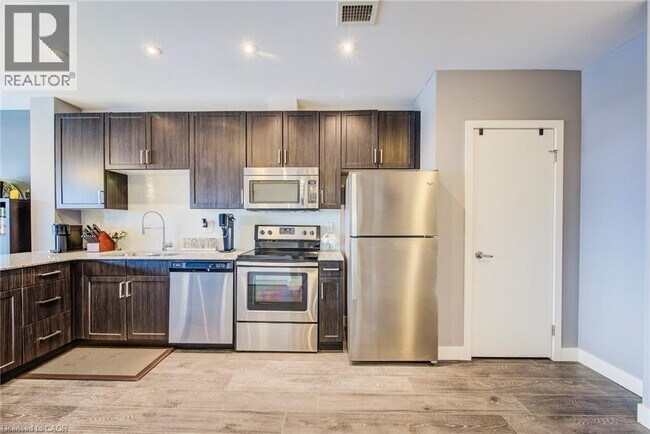 Photo - 1 Victoria St S Unit 1310