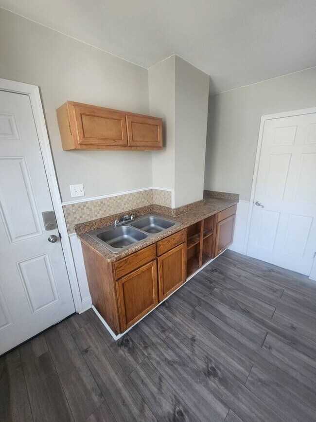 Photo - 5917 Cable Ave Unidad 2