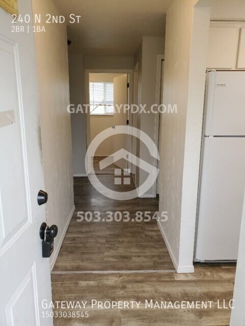 Photo - 240 N 2nd St