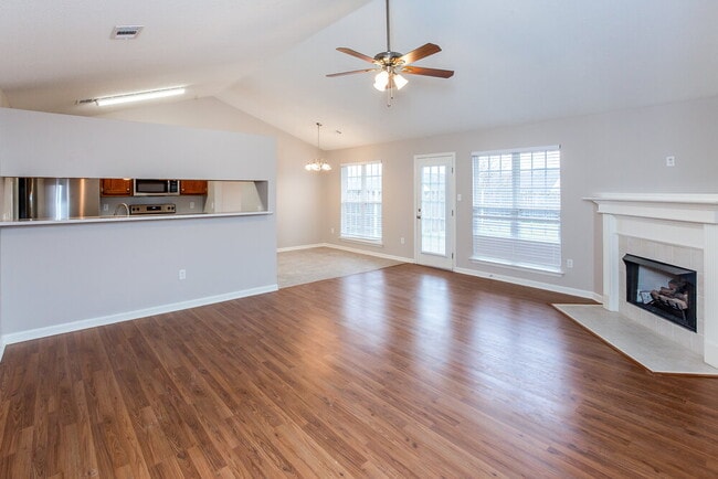 Photo - 1720 Cherry Creek Dr