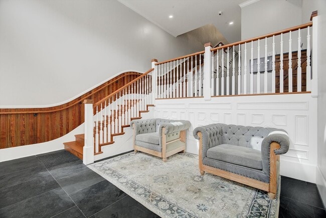 Building Photo - 2206 The Strand Unit 203