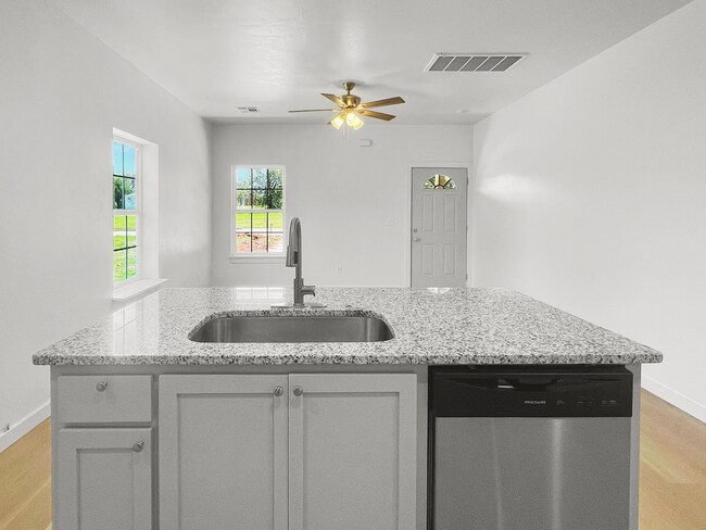 Photo - Charming New 2-Bedroom Home for Rent in La...