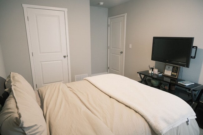 Photo - Springfield Ranch For Rent!