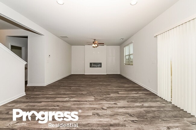 Photo - 445 Culloden Moor Dr