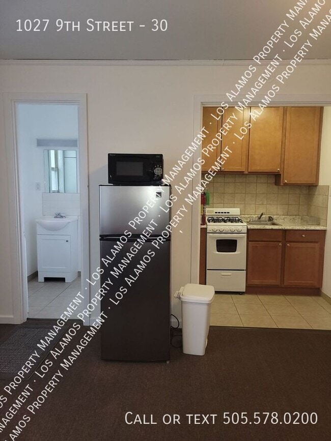 Building Photo - 1027 9th St Unit 30 Rental