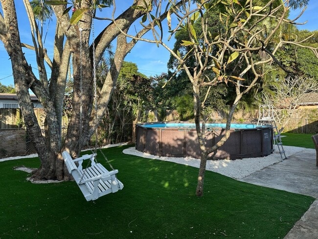 Photo - 5131 SW 6th St