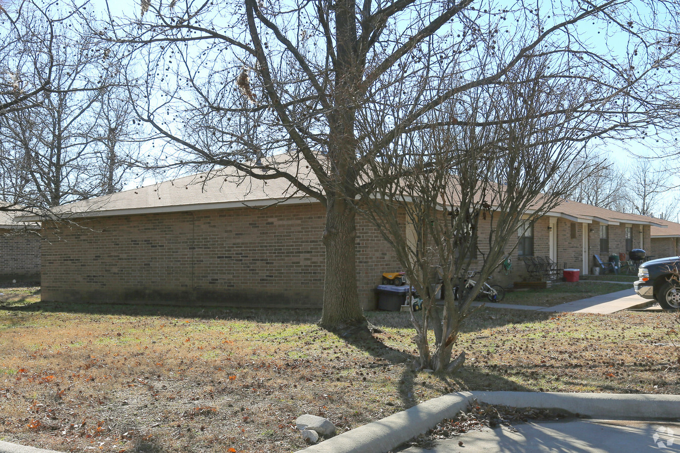 Brown Apartments - Brown Apartments