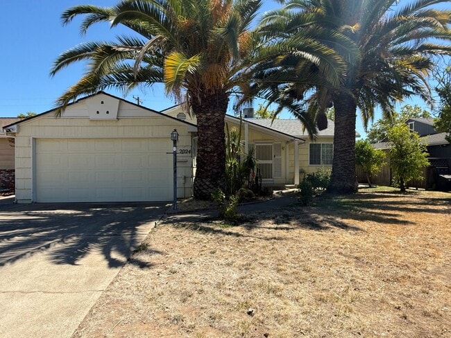Building Photo - Cozy 2 bedroom 1 bathroom with pool! Rental